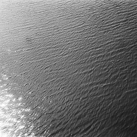 이예린 사람은 이상하고 사랑은 모르겠어 자켓