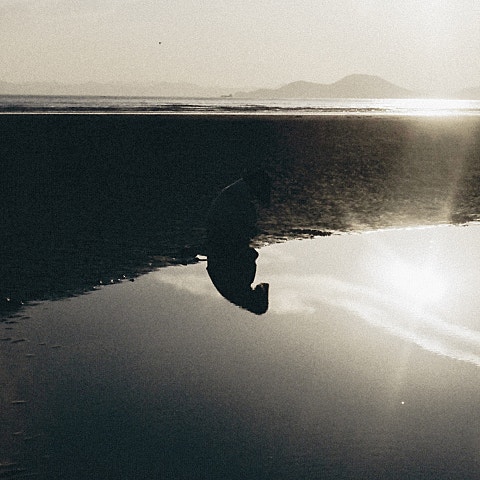 먼데이키즈 아픈 기억으로 남은 그때로 자켓