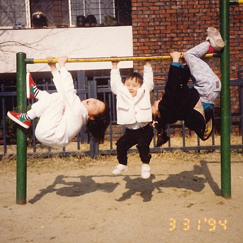 윤딴딴 잘 살고 있지롱 자켓