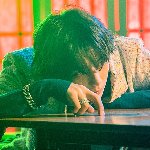 장현승 차가운 너의 손을 따스히 감싸 주고 싶어 자켓