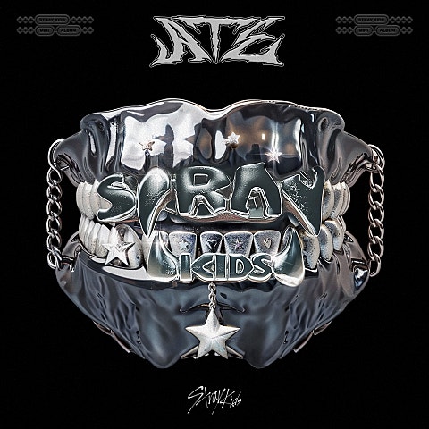 스트레이 키즈 Chk Chk Boom 자켓