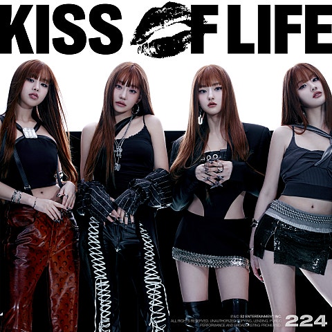 KISS OF LIFE Lips Hips Kiss 자켓