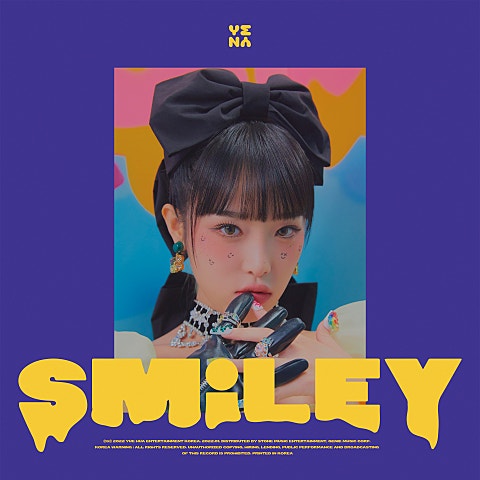 YENA(최예나) SMILEY (Feat.비비) 자켓