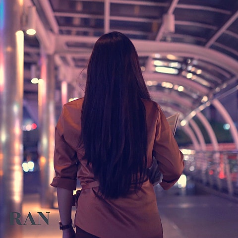 란(RAN) 혼자 걷는 이 밤 자켓