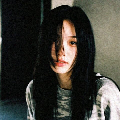 스트레이(The Stray) 지구 끝에서 우리는 자켓