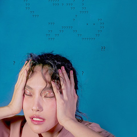 민수 민수는 혼란스럽다 자켓